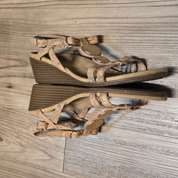 Vionic Park Noleen Wedge Comfort Sandals Gold Cork Strappy Medallion Womens Sz 8 - Picture 5 of 8